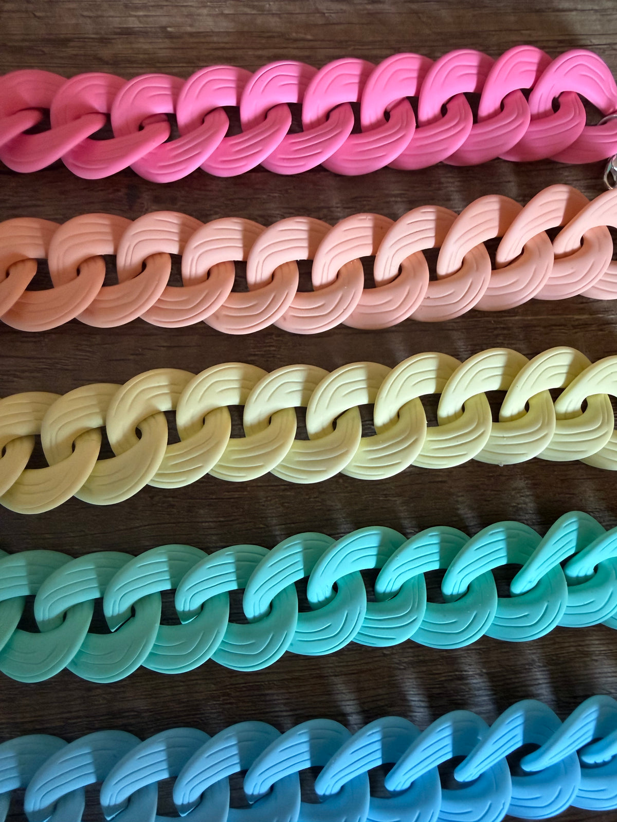 Woodgrain Chain