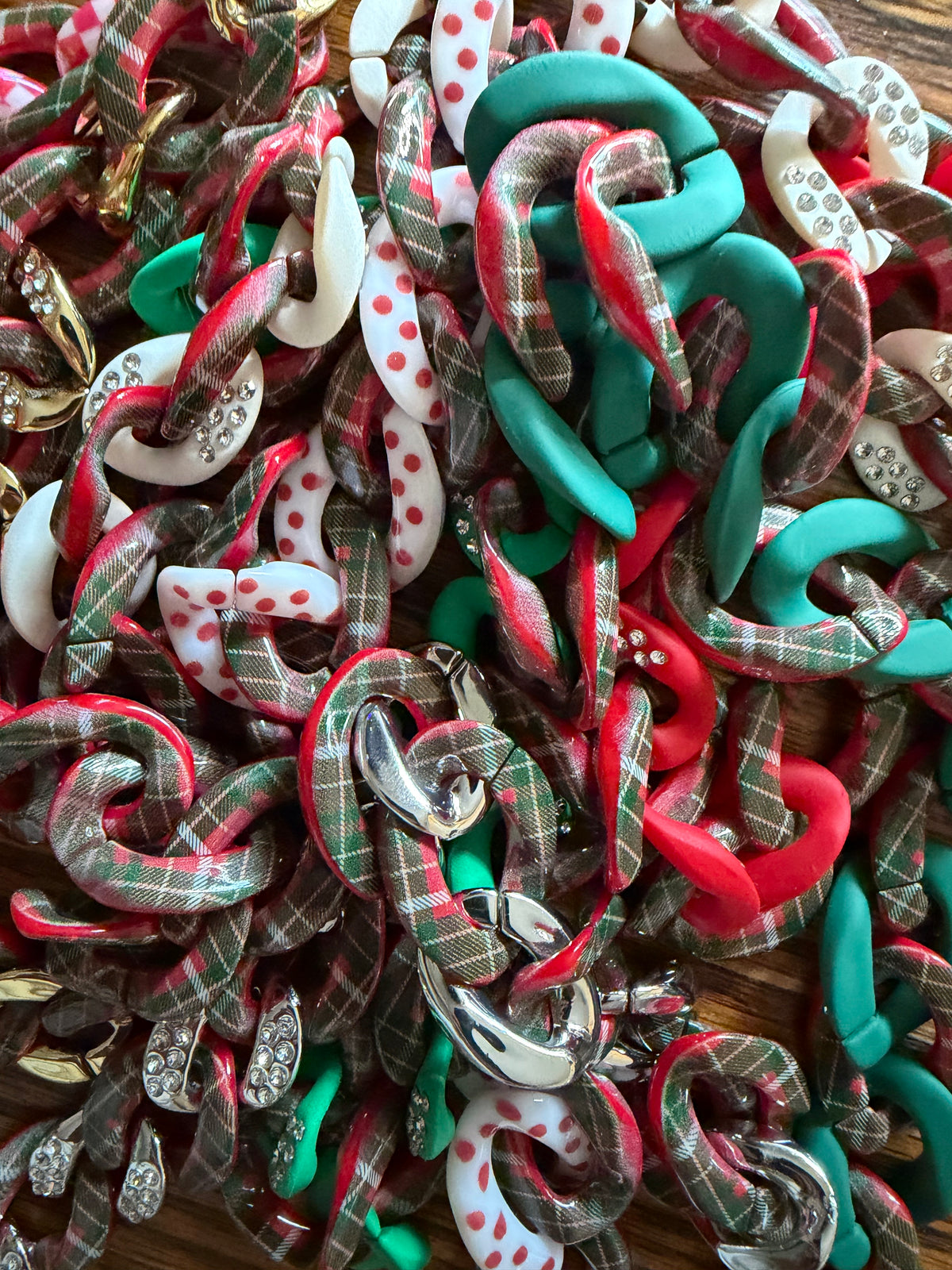 Red & Green Plaid Chains