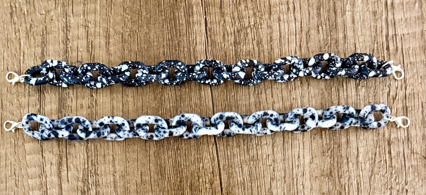Matte Splatter Chains